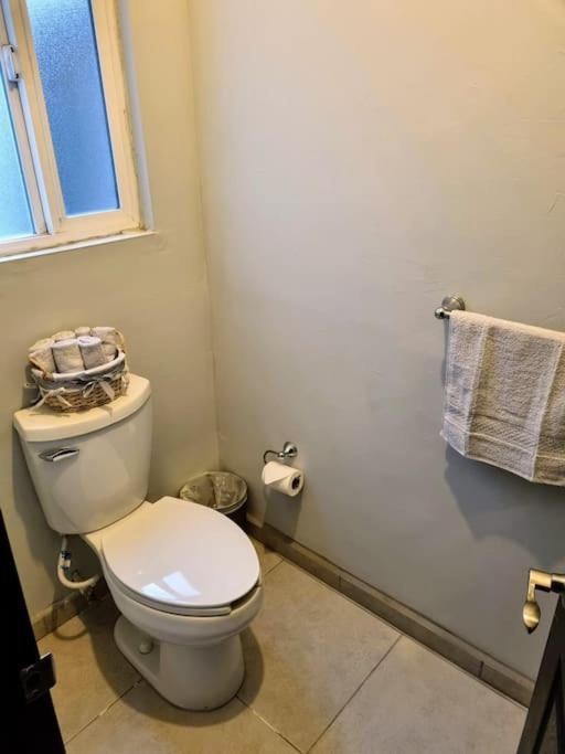 Clean&Equipped, 1-Floor 3-Bedroom Downtown House Ensenada Ngoại thất bức ảnh